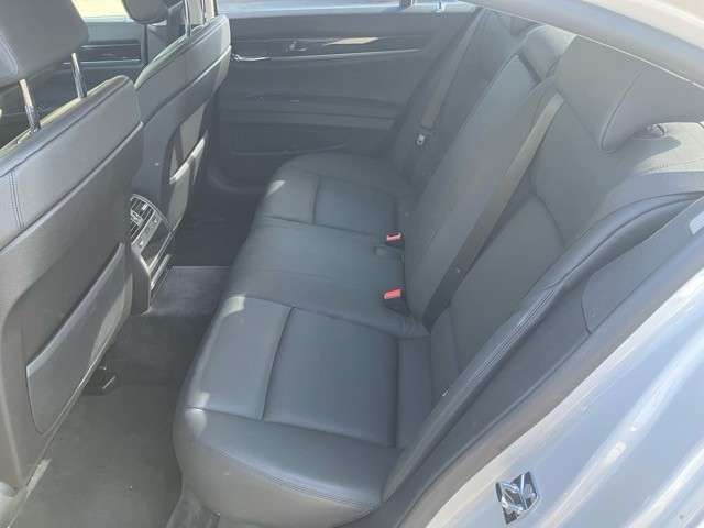 Bmw 7 SERIES 2009-09 195247-14