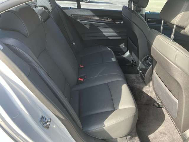 Bmw 7 SERIES 2009-09 195247-13