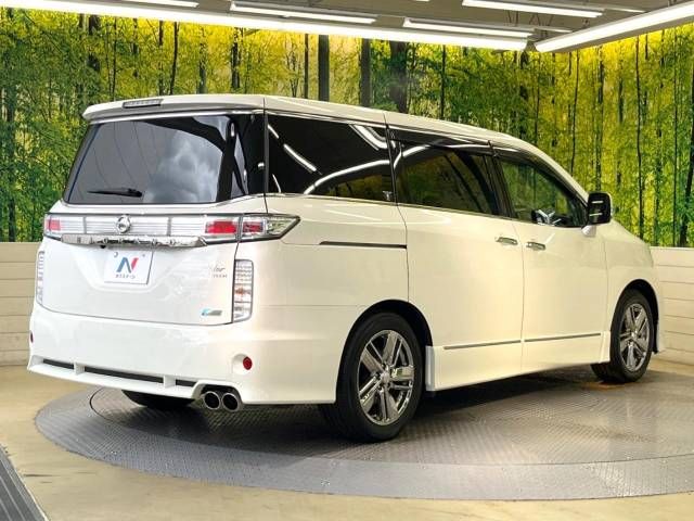 Nissan ELGRAND 2013-10 11721-17