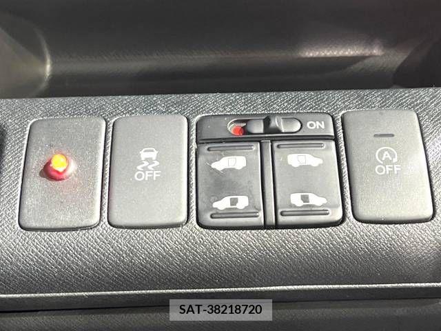 Honda e 2013-10 256306-3