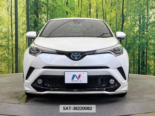 Toyota C-HR 2017-05 357828-14