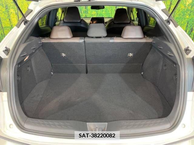 Toyota C-HR 2017-05 357828-11