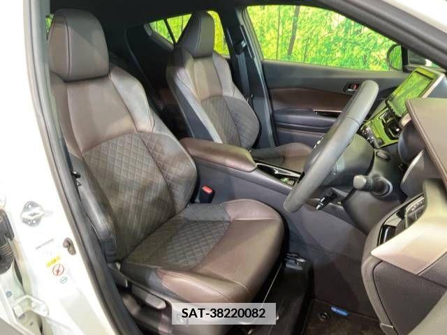 Toyota C-HR 2017-05 357828-9