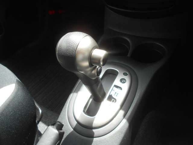Nissan NOTE 2017-06 24068-9