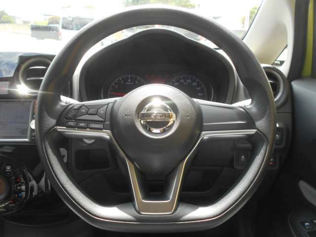 Nissan NOTE 2017-06 24068-6