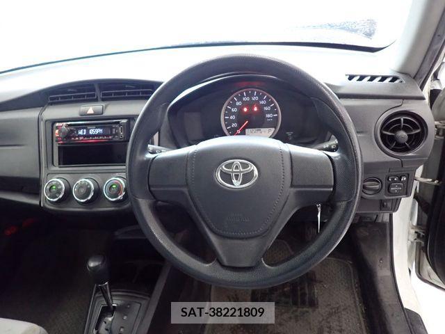 Toyota COROLLA AXIO 2016-02 214031-5