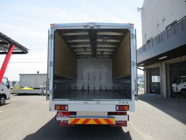 MITSUBISHI FUSO Fighter 2020-07 2296-6