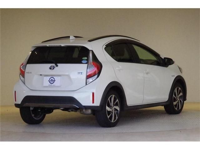 Toyota AQUA 2018-03 28519-6