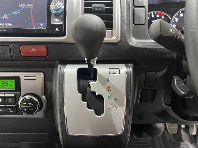 Toyota HIACE WAGON 2019-03 188640-26