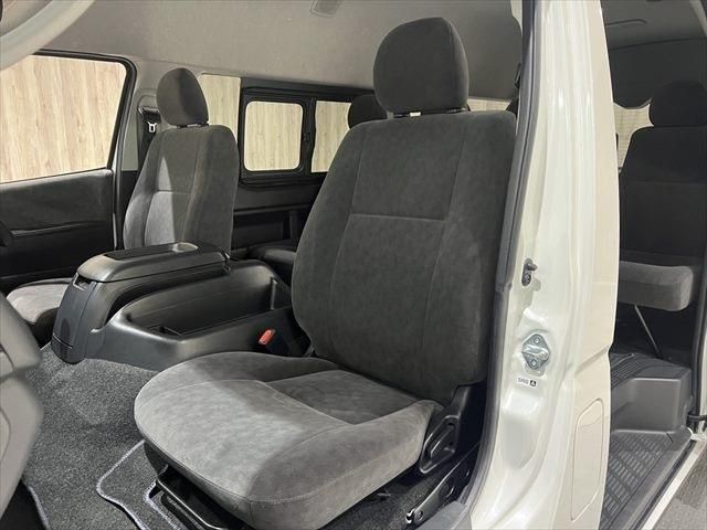 Toyota HIACE WAGON 2019-03 188640-18