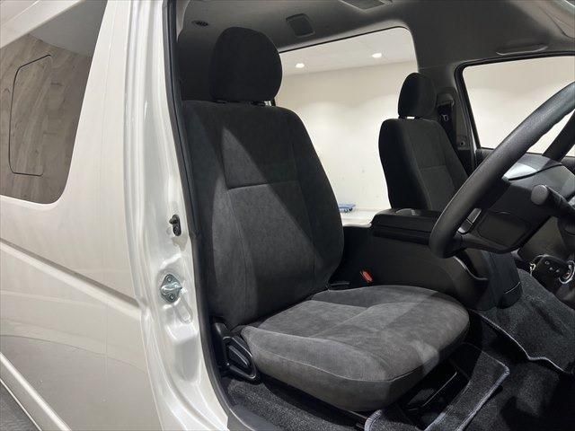 Toyota HIACE WAGON 2019-03 188640-17