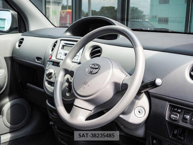 Toyota SIENTA 2010-03 394029-1