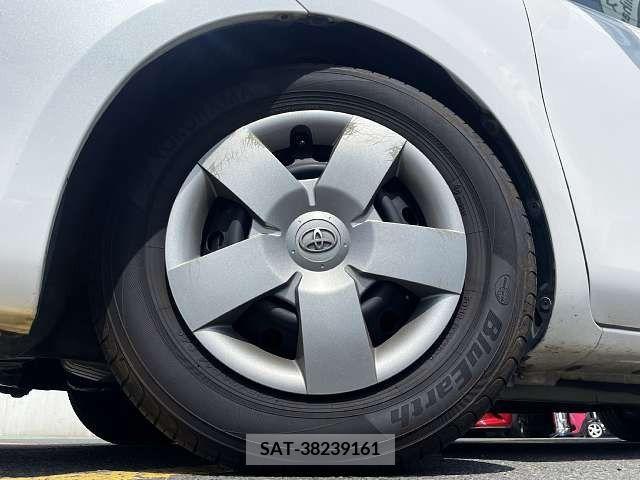 Toyota SIENTA 2013-07 348995-3