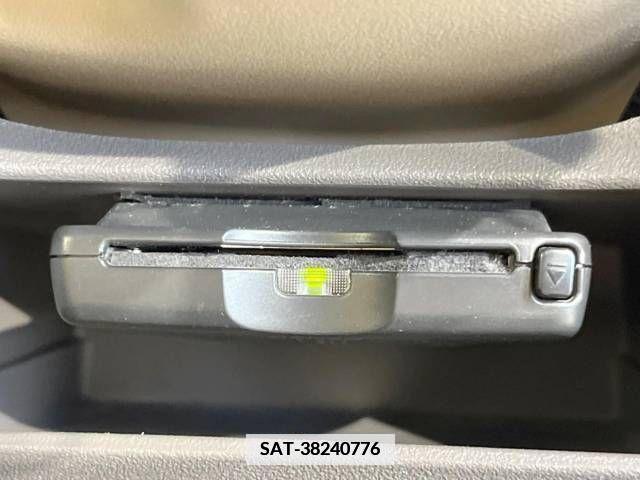 Toyota SIENTA 2012-03 375927-7