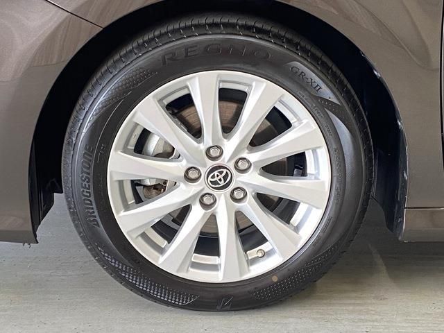 Toyota CAMRY HYBRID 2017-07 23269-6