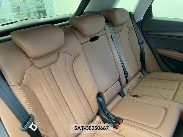 Audi Q5 2023-03 317973-14