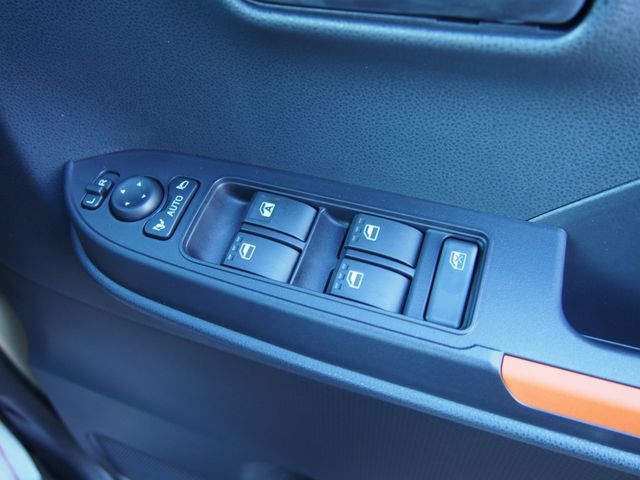 Daihatsu TANTO 2023-08 8409-13