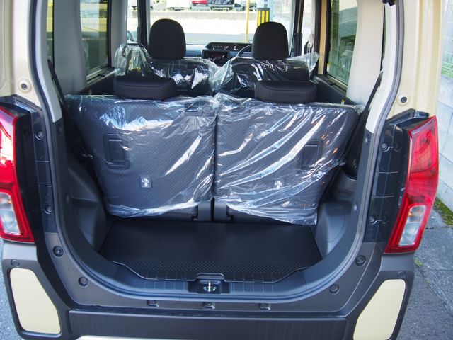 Daihatsu TANTO 2023-08 8409-8