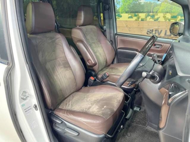 Toyota ESQUIRE 2018-04 27045-8