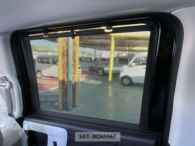 Honda N BOX 2023-02 219784-8