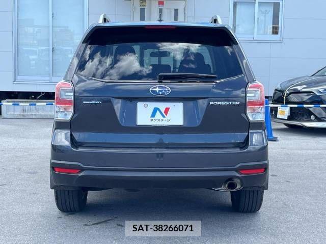 Subaru FORESTER 2017-09 360455-18