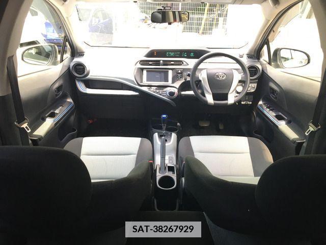 Toyota AQUA 2013-09 347096-5