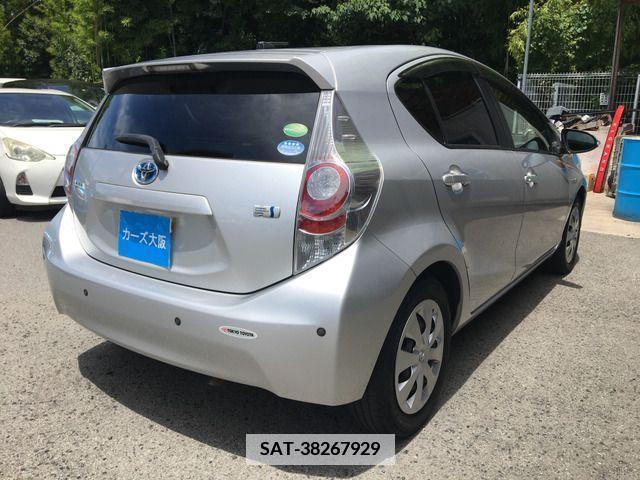 Toyota AQUA 2013-09 347096-3