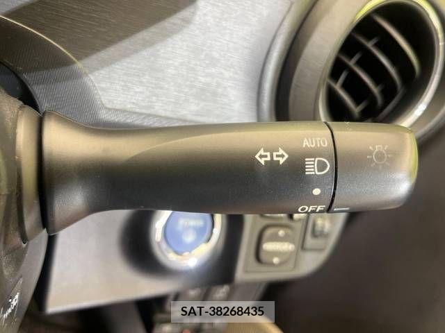 Toyota AQUA 2013-09 356288-5