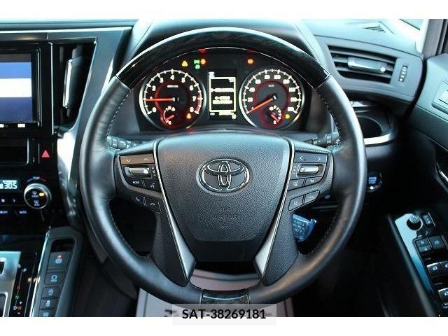 Toyota VELLFIRE 2018-12 208572-14