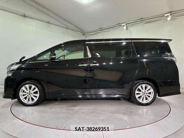 Toyota VELLFIRE 2017-11 299636-11