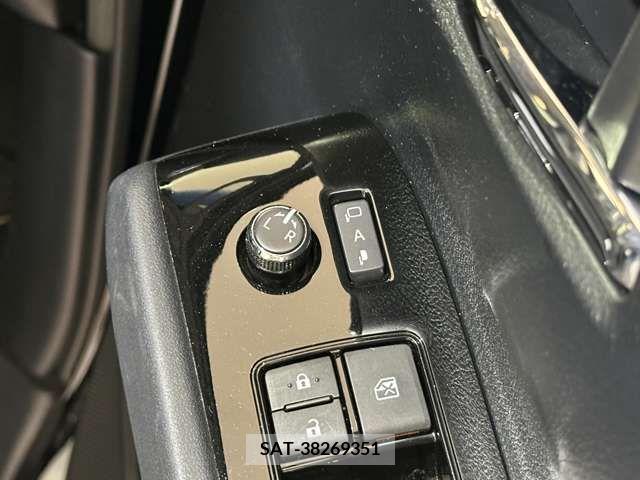 Toyota VELLFIRE 2017-11 299636-18