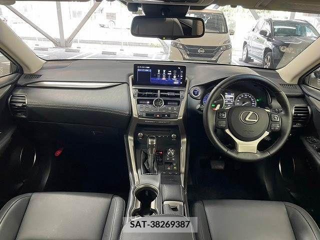 Lexus NX 2018-01 334393-1