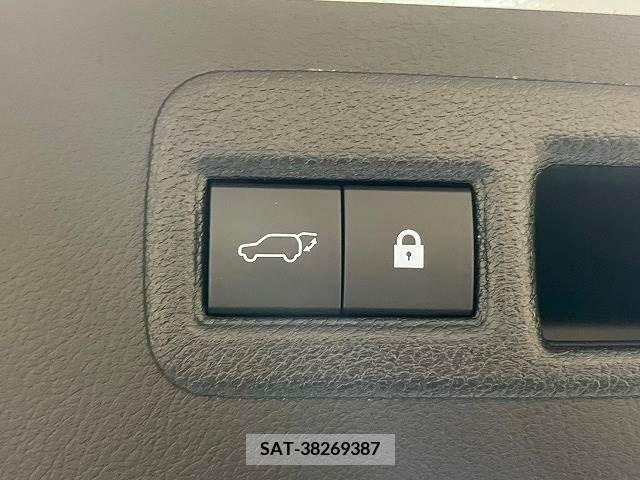 Lexus NX 2018-01 334393-6