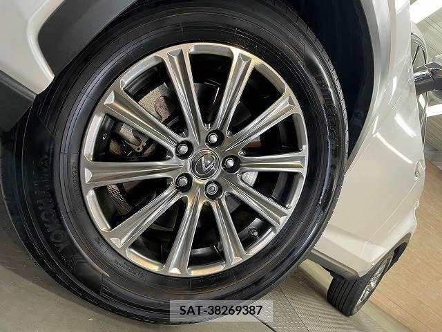 Lexus NX 2018-01 334393-10
