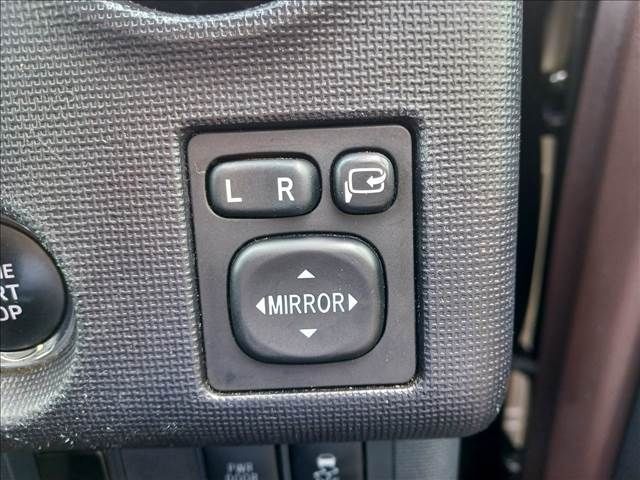 Toyota SPADE 2012-11 13615-16