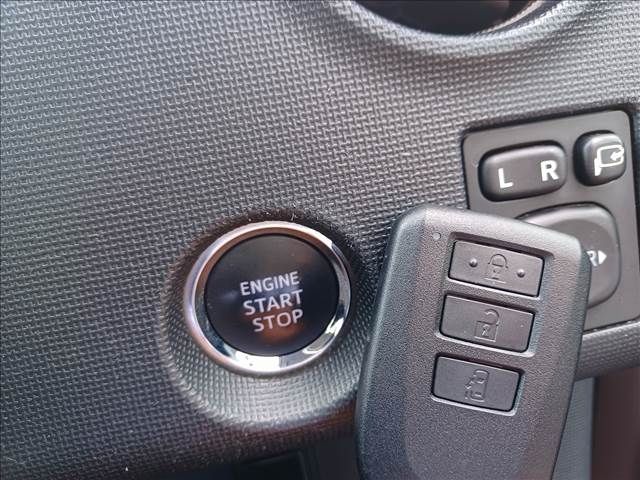 Toyota SPADE 2012-11 13615-17