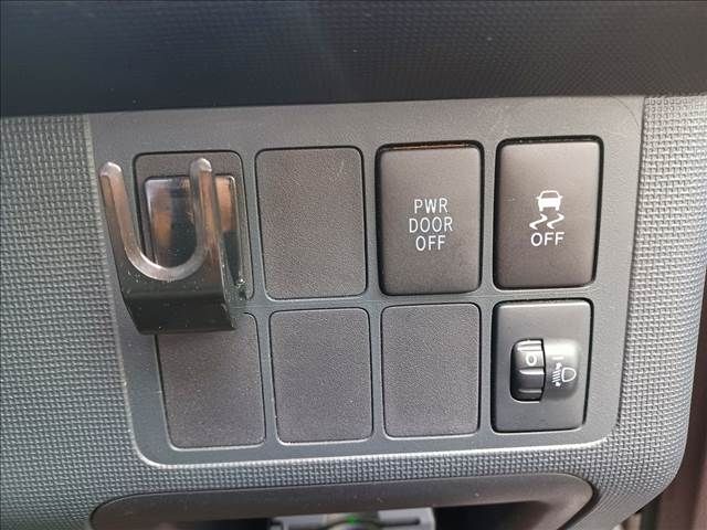 Toyota SPADE 2012-11 13615-15