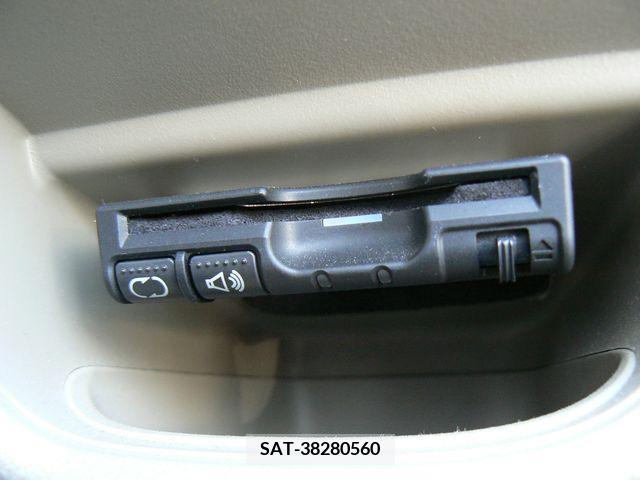 Honda LIFE 2012-01 226117-11