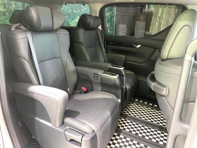 Toyota ALPHARD 2020-09 186046-9