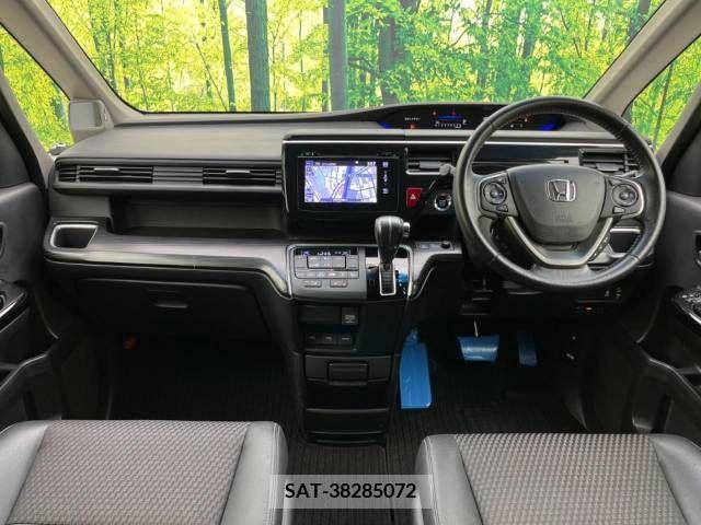Honda STEP WGN 2015-04 243429-1