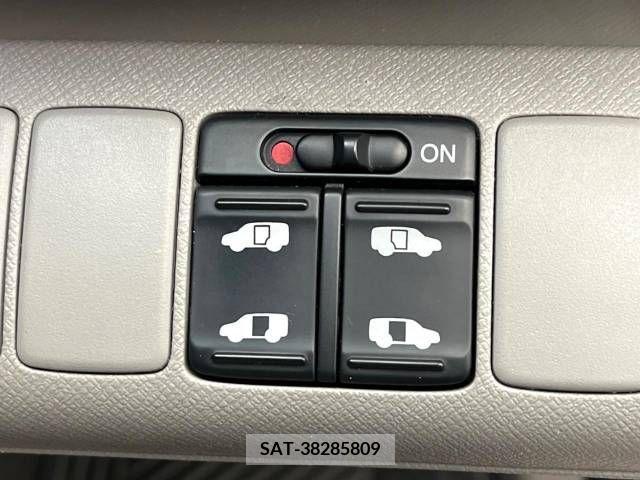Honda STEP WGN 2010-04 256590-5