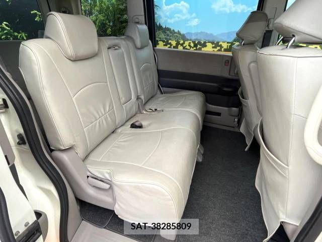 Honda STEP WGN 2010-04 256590-9
