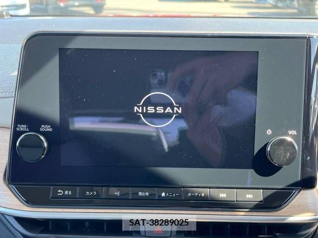 Nissan AURA 2022-07 220661-3