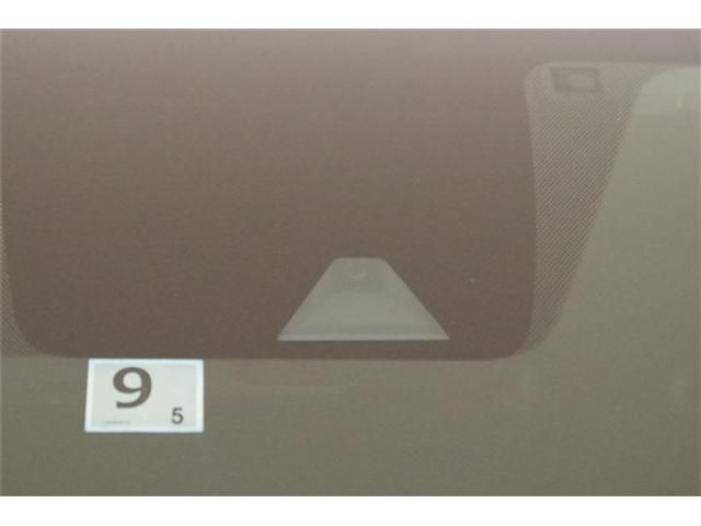 Nissan NOTE 2018-09 194684-4