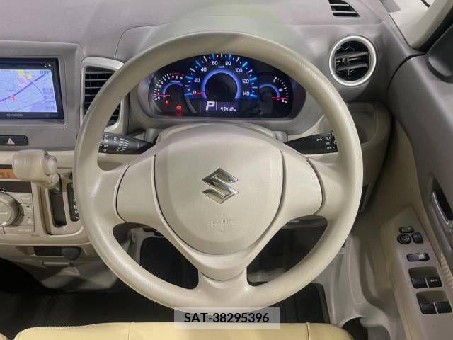 Suzuki SPACIA 2013-08 285642-8
