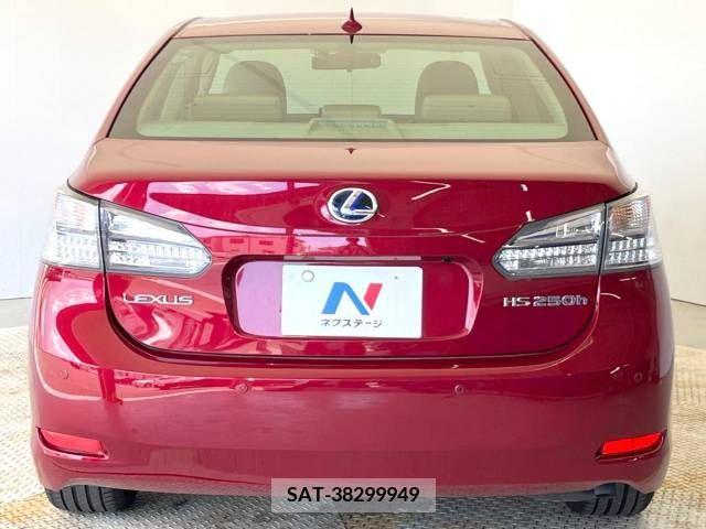 Lexus HS 2010-01 354164-15