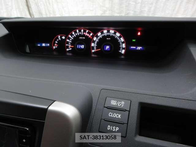 Toyota VOXY 2009-06 370503-13