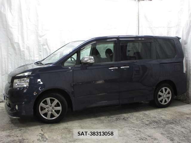 Toyota VOXY 2009-06 370503-3