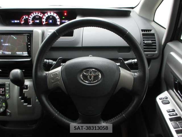 Toyota VOXY 2009-06 370503-12