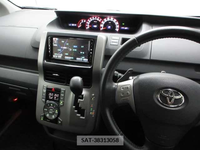 Toyota VOXY 2009-06 370503-14